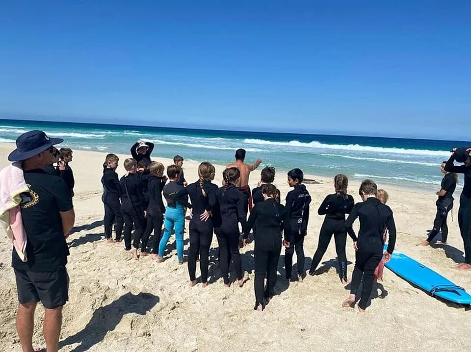 Surf · Group · 1 hour